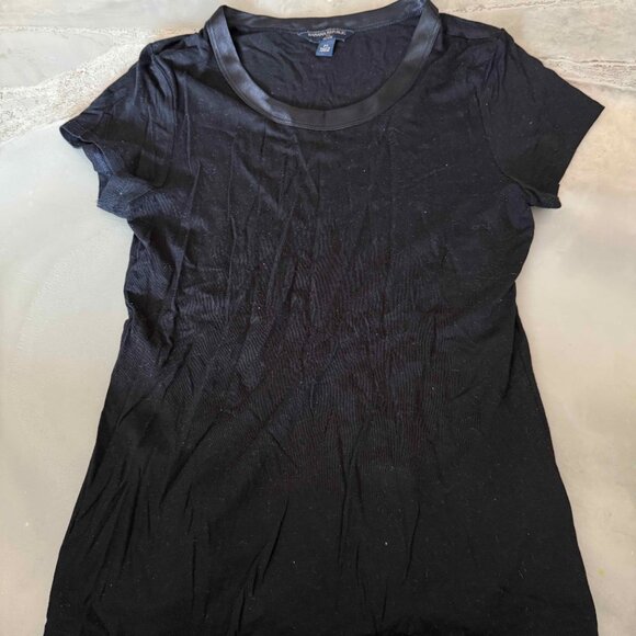 Banana Republic T-shirt Black Small - Picture 2 of 3